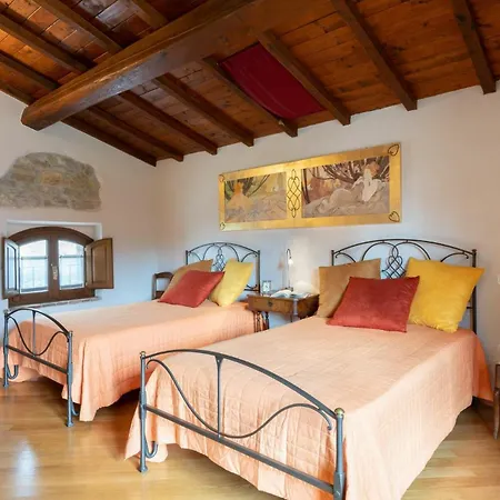 Emilia Tuscan Stone Villa *